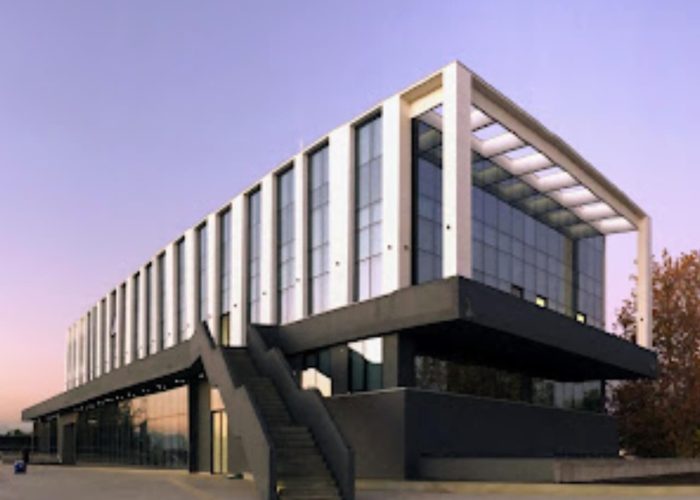 Edificio Docente de la Escuela de Medicina Veterinaria de la UC